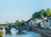 Itw de Florian Bercault : Vue de Laval et de son pont de pierres.