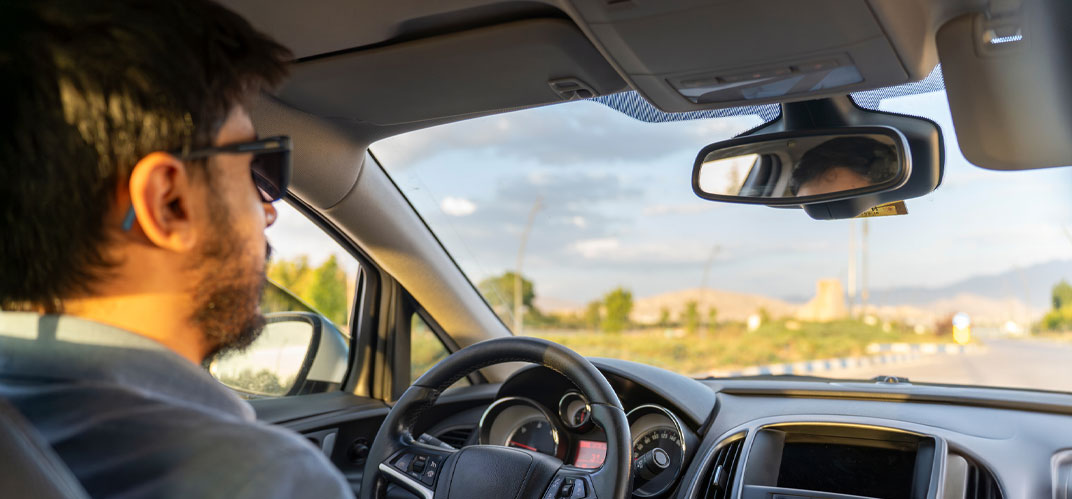 Les coûts liés à l'usage de la voiture explosent. Pour s’en sortir, des stratégies de débrouille se développent.